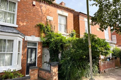 2 bedroom end of terrace house for sale, St. Leonards Road, Clarendon Park, Leicester