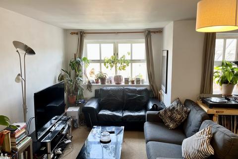 2 bedroom flat for sale, Macmillan Way, London, SW17