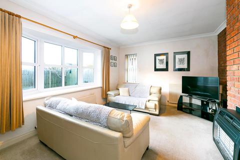 3 bedroom detached bungalow for sale, Mile End Park, Pocklington, York, YO42 2TH