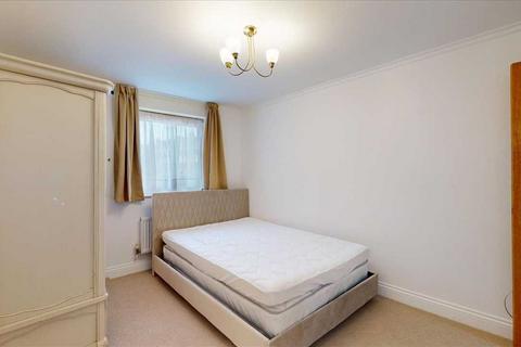 3 bedroom apartment to rent, London NW1