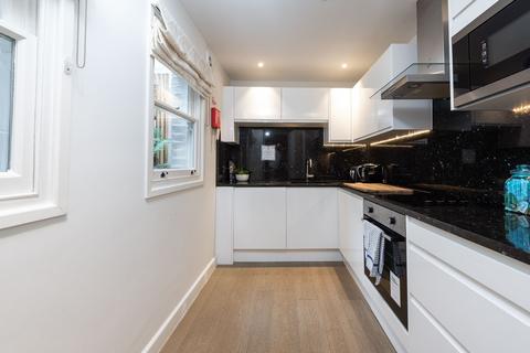 3 bedroom flat to rent, Kensington Court, Kensington, London, W8