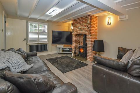 2 bedroom semi-detached house for sale, Dark Lane, Great Warley, Brentwood