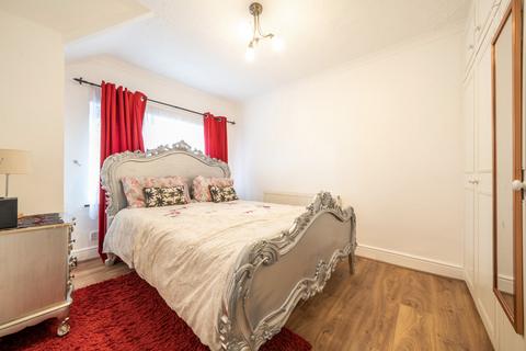 14 Gresham Road, Uxbridge, UB10 0HT