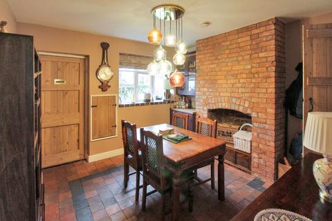 2 bedroom cottage for sale, Hassall Road, Sandbach CW11