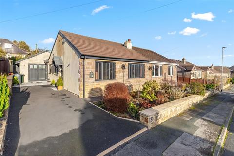 3 bedroom bungalow for sale, Moor Park Crescent, Addingham LS29