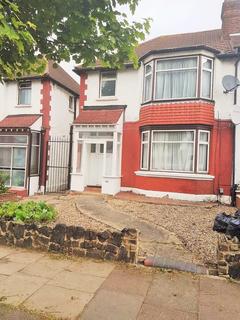 1 bedroom flat to rent, First Floor Flat, Upsdell Avenue, Palmers Green, N13