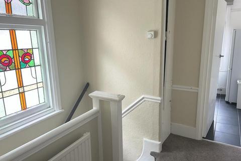 1 bedroom flat to rent, First Floor Flat, Upsdell Avenue, Palmers Green, N13