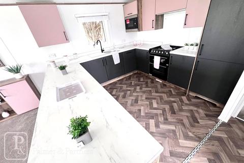 undefined, Seawick Holiday Park, Beach Road, St. Osyth, Clacton-on-Sea, Essex, CO16