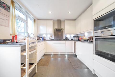 11 Brookside, Uxbridge, UB10 9NF
