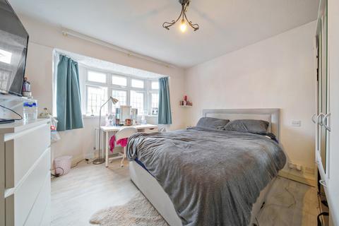 11 Brookside, Uxbridge, UB10 9NF