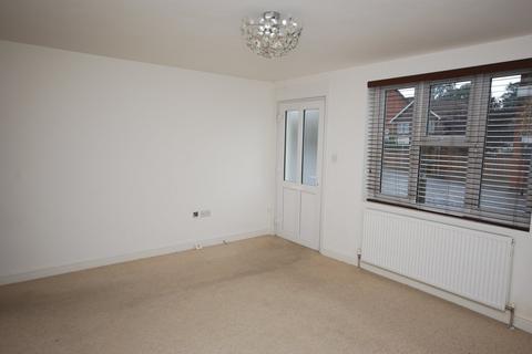 2 bedroom apartment to rent, Farnborough Road, Farnham, Surrey, GU9