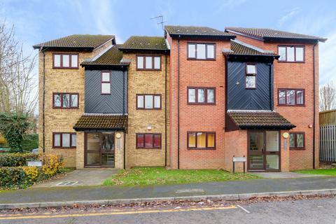 1 bedroom apartment for sale, Turnpike Lane, Uxbridge, Middlesex