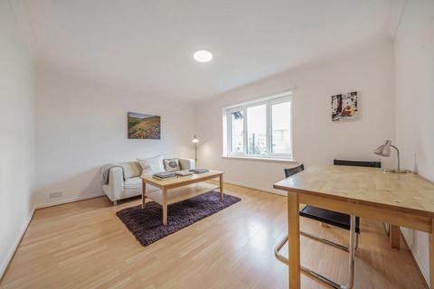 1 bedroom apartment for sale, Turnpike Lane, Uxbridge, Middlesex