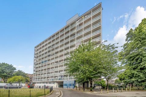 3 bedroom flat for sale, Angell Road, Brixton, London, SW9