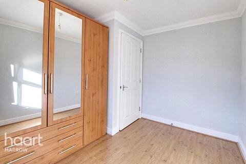18 Fentiman Way, Harrow, HA2 8FD