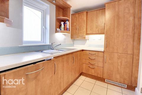18 Fentiman Way, Harrow, HA2 8FD