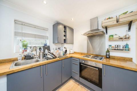 2 bedroom flat to rent, Cambria Road, London SE5