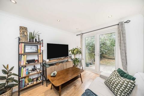 2 bedroom flat to rent, Cambria Road, London SE5