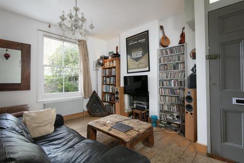 2 bedroom terraced house for sale, Nunhead Grove, Nunhead, SE15