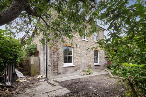 2 bedroom terraced house for sale, Nunhead Grove, Nunhead, SE15