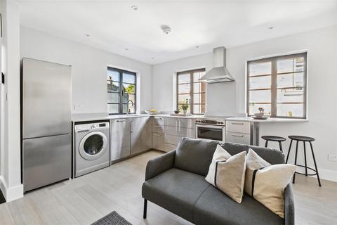 1 bedroom flat for sale, Beaumont Road, London, W4