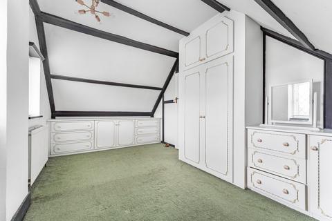 2 bedroom detached house for sale, Avondale Avenue, Staines-upon-Thames, TW18