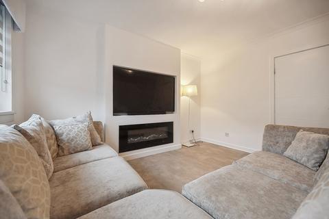 2 bedroom flat to rent, Drumry Road East, Flat 1/2, Drumchapel, Glasgow, G15 8PQ