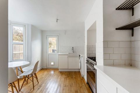 171 Brookmill Road, London, SE8 4JH