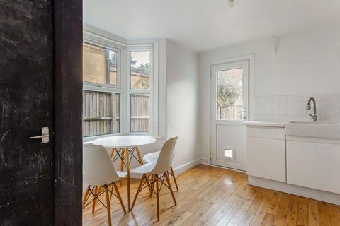 171 Brookmill Road, London, SE8 4JH
