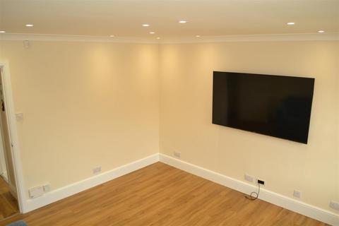 2 bedroom apartment to rent, Eliot Court, Fulford, York