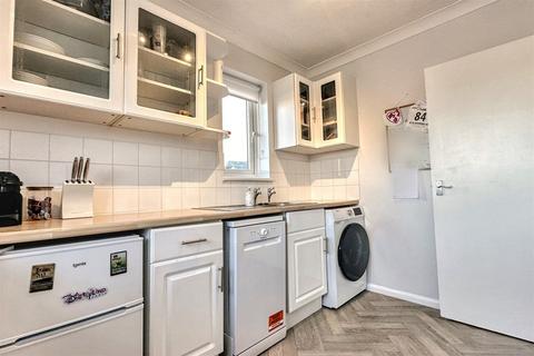 2 bedroom flat for sale, Eastleigh