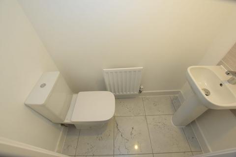 2 bedroom semi-detached house to rent, Brumby Road, Scarborough YO12