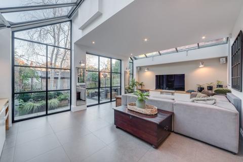 5 bedroom semi-detached house for sale, Keyes Road, London, NW2