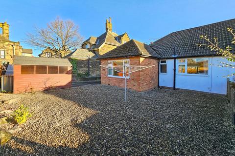 2 bedroom semi-detached bungalow for sale, High Street, Harrogate, HG2