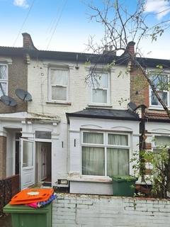 3 bedroom terraced house for sale, Pulleyns Avenue , London, Newham E6