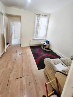 3 bedroom terraced house for sale, Pulleyns Avenue , London, Newham E6