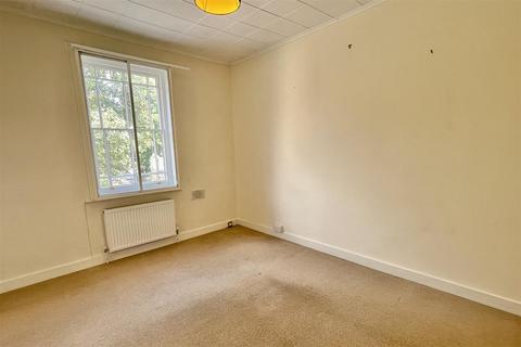 2 bedroom end of terrace house for sale, Godalming - No Onward Chain