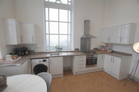 2 bedroom apartment to rent, Stainland Road, Stainland, Halifax