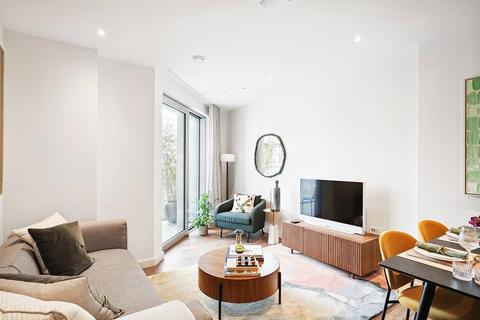 2 bedroom apartment to rent, Bloom East, Nine Elms Lane, SW11