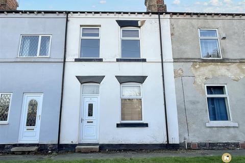 2 bedroom terraced house to rent, Silver Street, Wakefield WF1