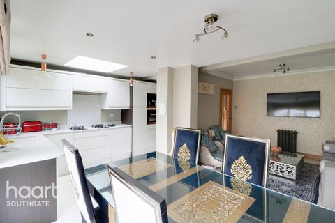 3 bedroom end of terrace house for sale, Ferney Road, Barnet