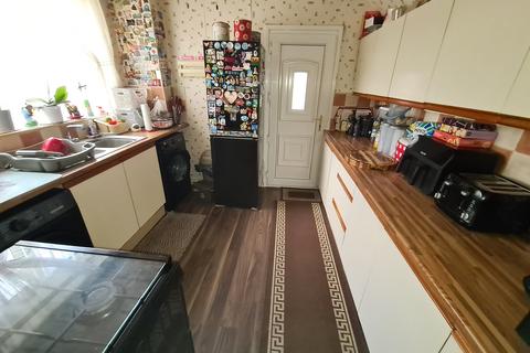 3 bedroom semi-detached house for sale, Coniston Grove, Ashton under lyne