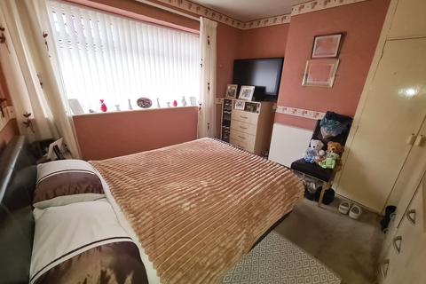 3 bedroom semi-detached house for sale, Coniston Grove, Ashton under lyne