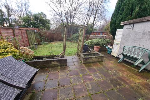 11 Coniston Grove, Ashton-under-lyne, OL7 9EN