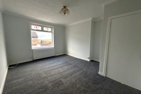 2 bedroom flat to rent, Polquheys Road, East Ayrshire, Cumnock, KA18