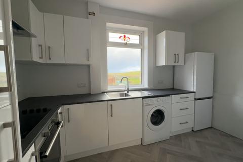 2 bedroom flat to rent, Polquheys Road, East Ayrshire, Cumnock, KA18