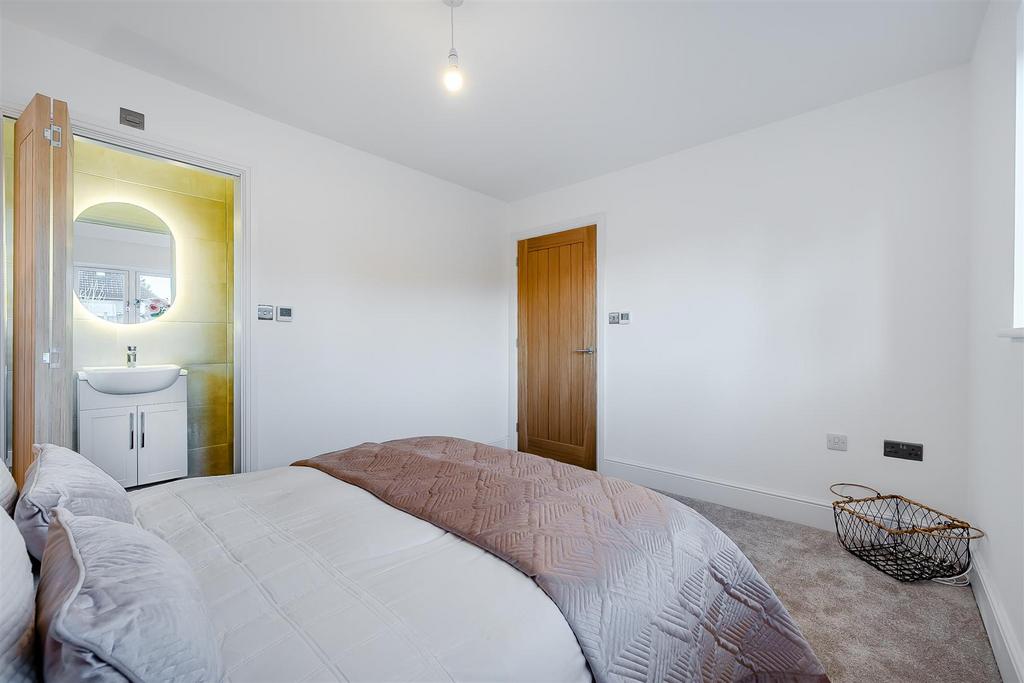 8632067-interior19.jpg