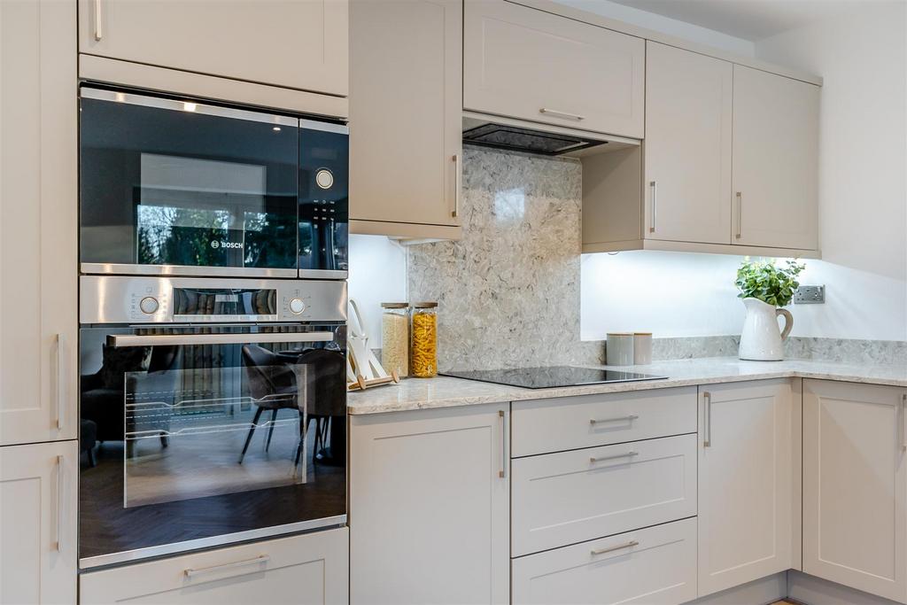 8632067-interior23.jpg