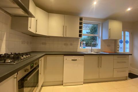 4 bedroom house to rent, Norwood Road, London