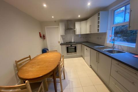 4 bedroom house to rent, Norwood Road, London